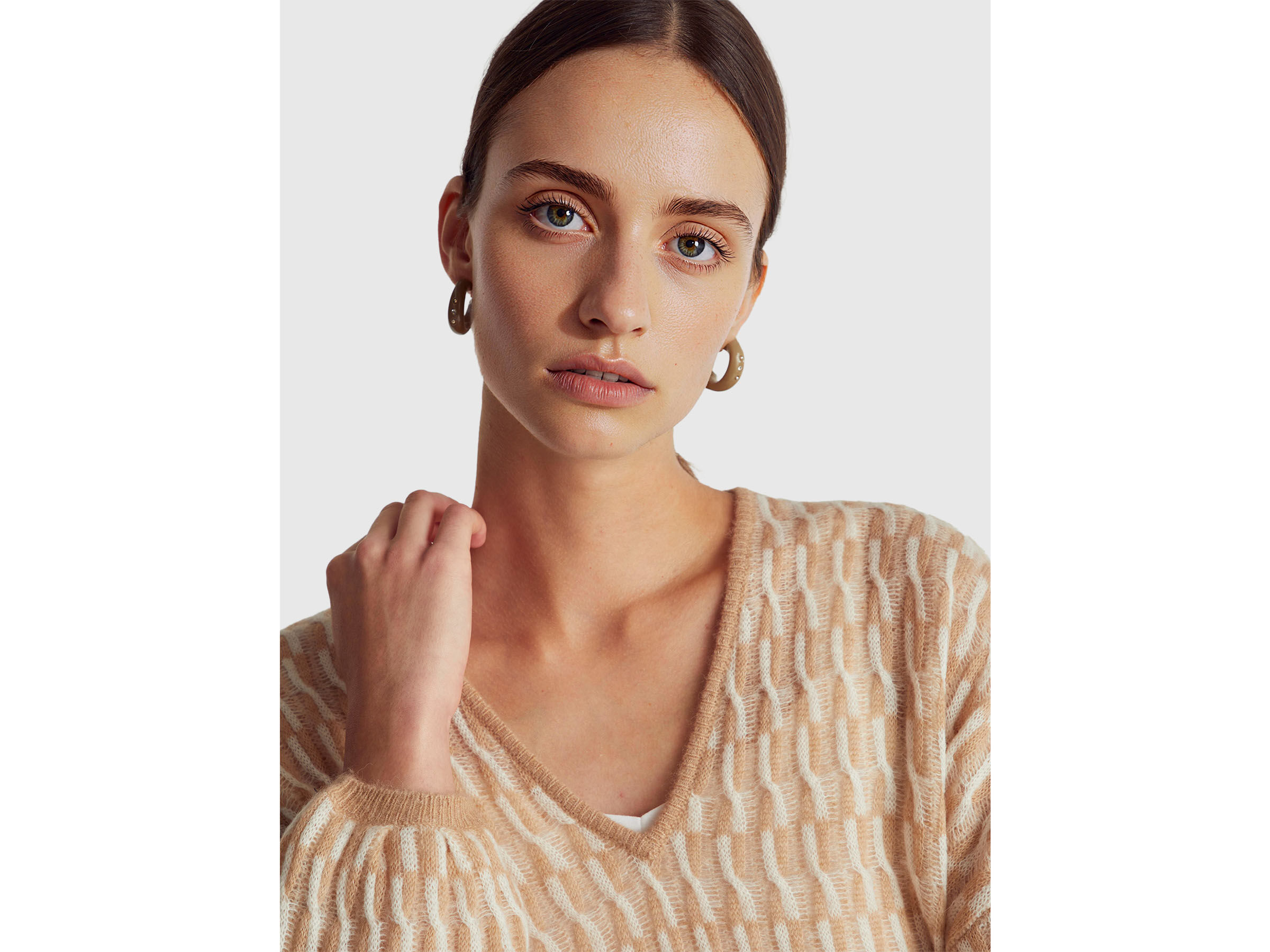 V NECK SWEATER L/S Women image number 4